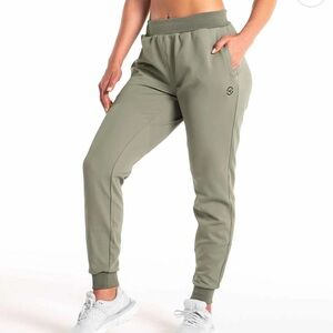 Virus Unwind Joggers Medium
